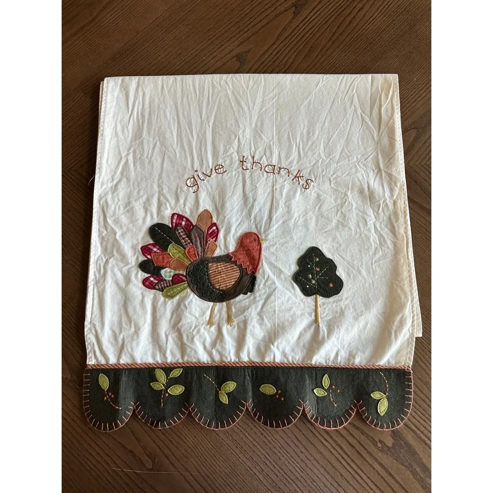 Pottery Barn Kids Give Thanks Turkey Applique Cotton Table Runner 17x70 Ivory